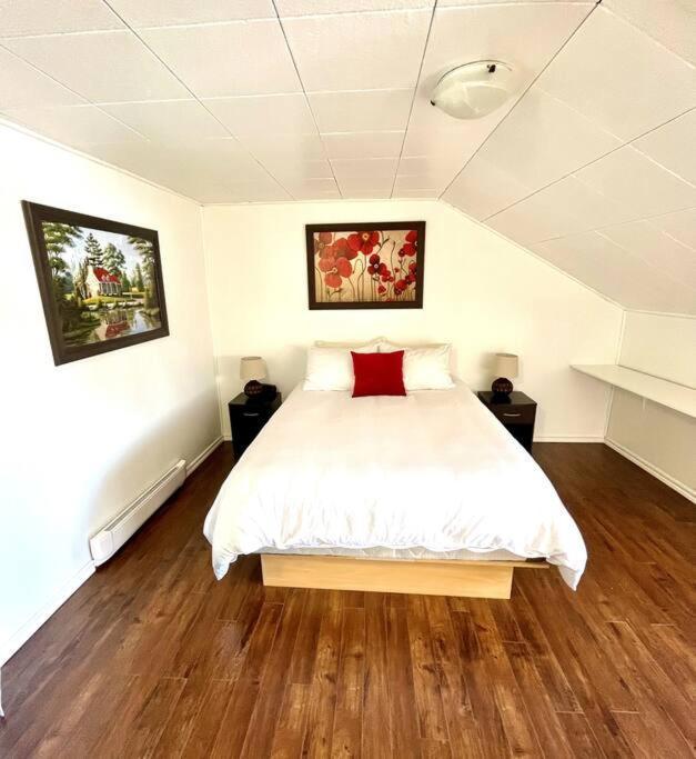 Les Appartements Du Vieil Edifice Metabetchouan 外观 照片